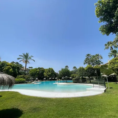 Apartment Very Cozy For Holidays In Puerto Banus *